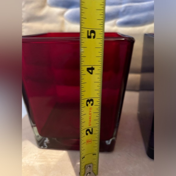 Two flower vases, containers and/or candle holders. - Picture 8 of 8